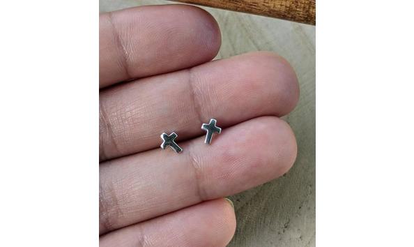 Big image cross studs