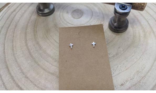 Big image cross studs   2