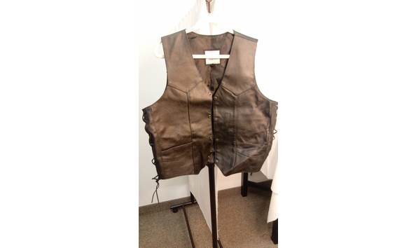 Big image 201908app002 vest 1122201401