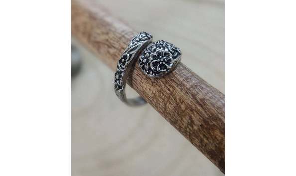 Big image spoon ring 1   2