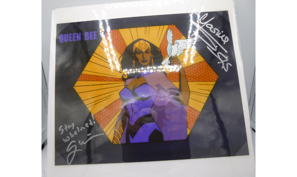 Big image 201807photo001   photo of queen bee from young justice