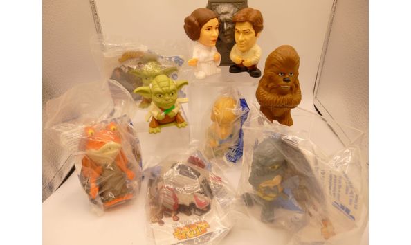 Big image 201710afig005 starwars 10 burger king toys 3  2 