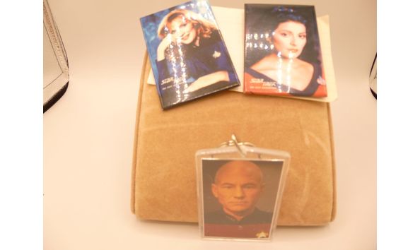 Big image 201812jwy001 startrek picarddeannacrusher 2  2 