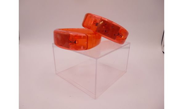 Big image 201908jwy001 lightupredbangles 2  2 