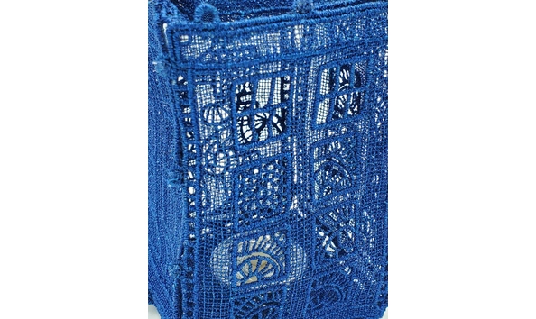 Big image 202007decor001 20210106 170104 darned net lace tardis