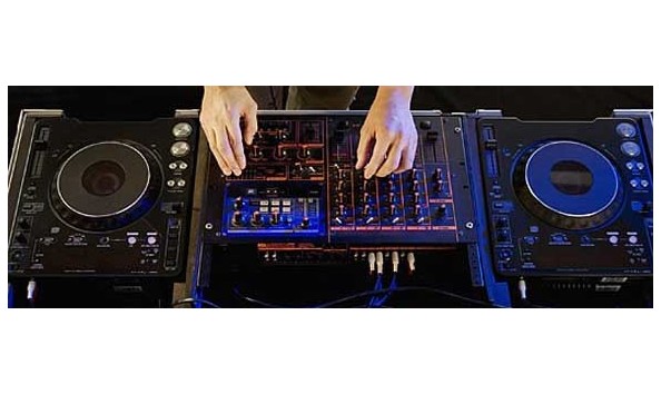 Big image dj lesson with dj alex edge