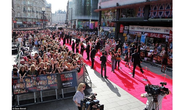 Big image red carpet film2