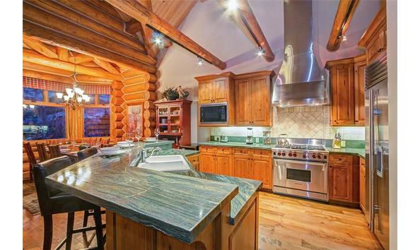 Big image tristant n125 townhouse photos exterior hotel information  1 