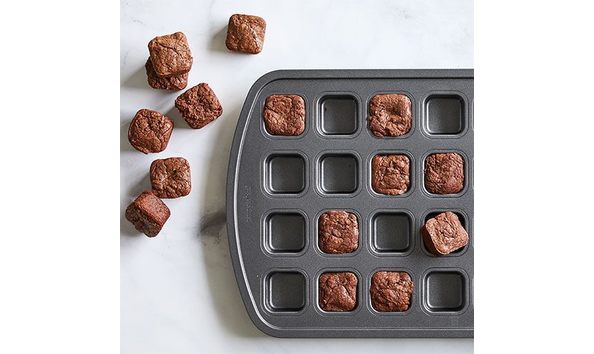 Big image pampered chef brownie pan