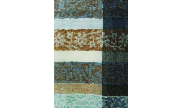 Big image 75 floweryshawl 2