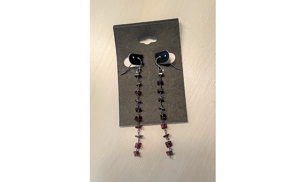 Big image thumbnail matching earrings