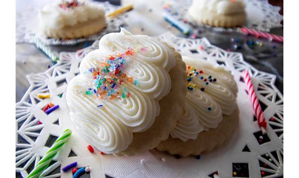 Big image cookie snob close up cookies