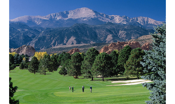 Big image kissing camels