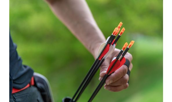 Big image pulling arrow out holster archery races