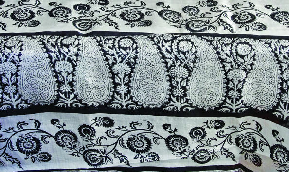 Big image 37 blackcreamsaree 2