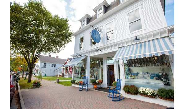 Big image country store summer exterior 1024x683