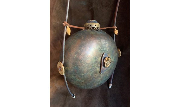 Big image bronze canteen 1