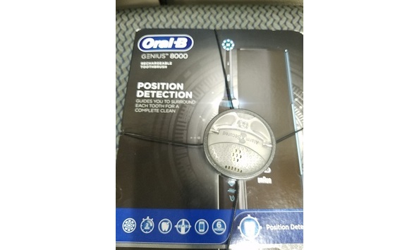 Big image 2021 auction 11 oral b genius 8000