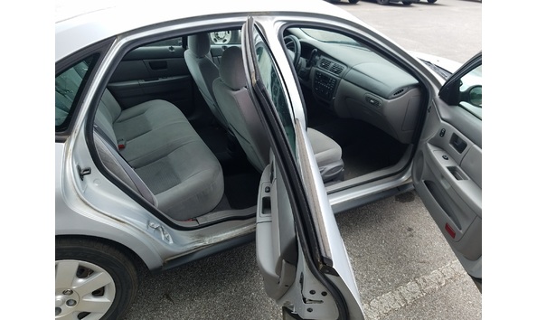 Big image 2005 taurus 2