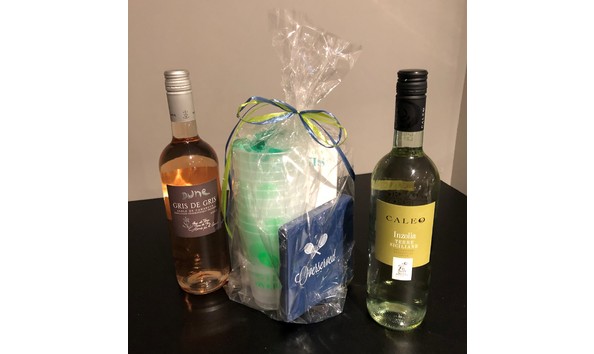 Big image 28   bottles of wine   tennis drinkware