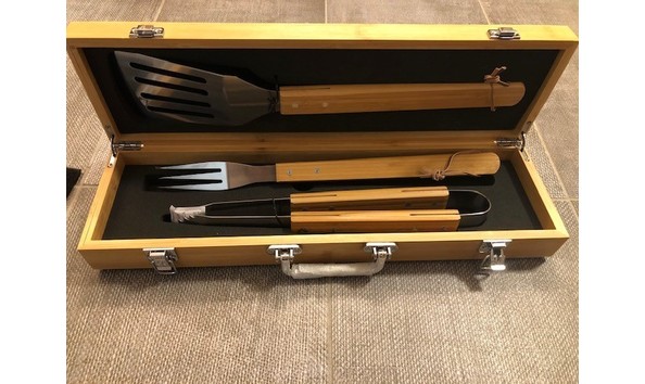 Big image engravable grill master grill set 2