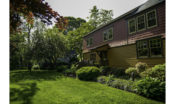 Big image peto side garden