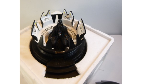 Big image 202107coll009 4   sw darth vader med chamber