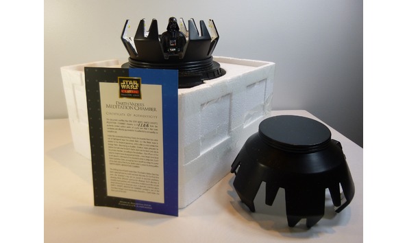 Big image 202107coll009 3   sw darth vader med chamber