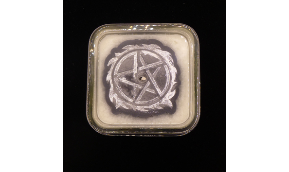 Big image 202107decor007 3   supernatural apple pie candle