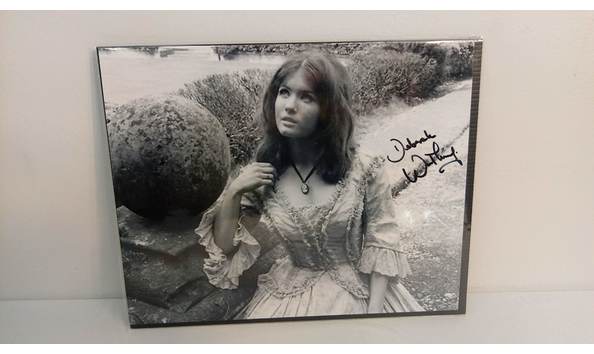 Big image 202001phot001  deborah watling as companion victoria waterfield signed photo 1122201604 burst01