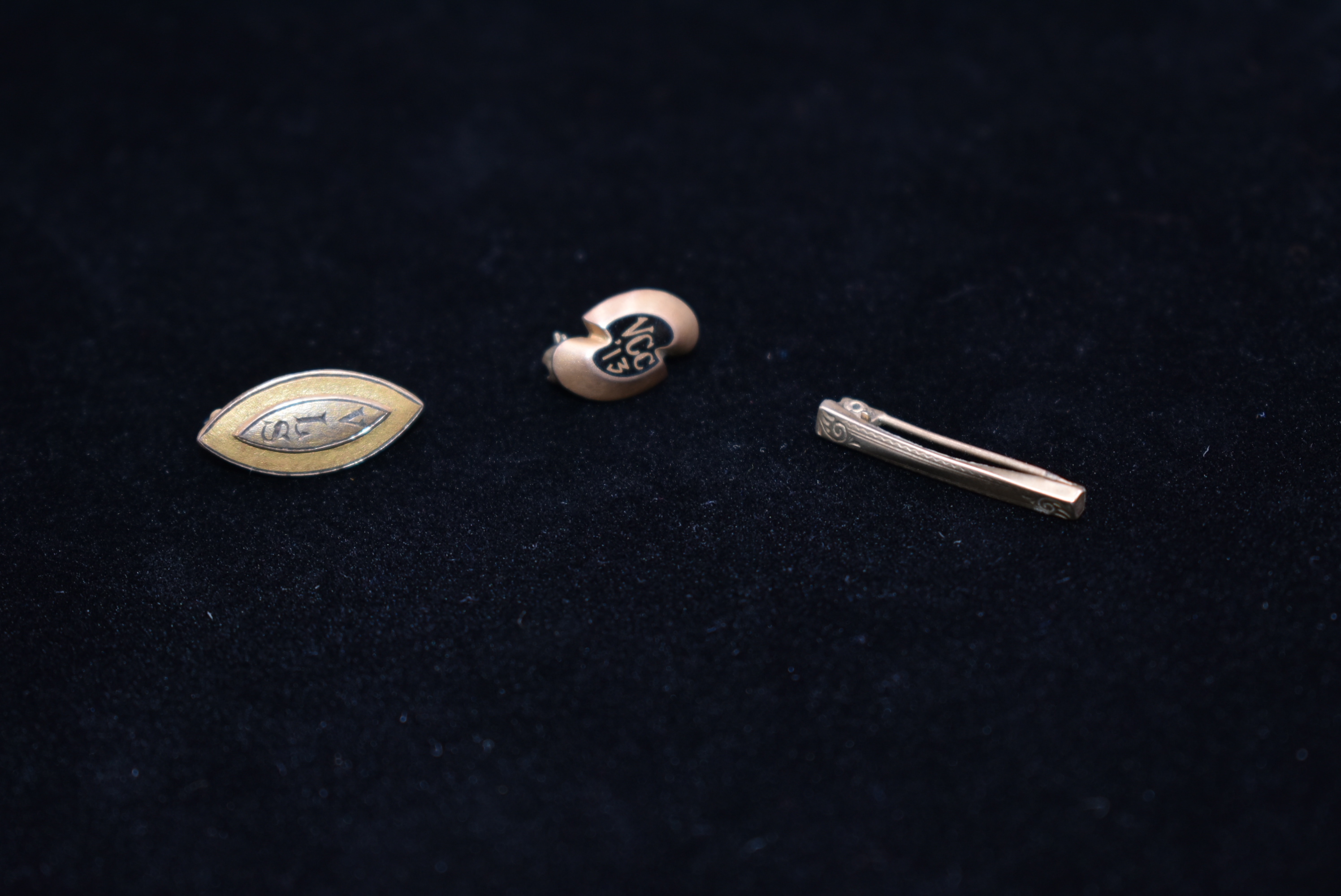 Antique tie tacks/pins 10kt