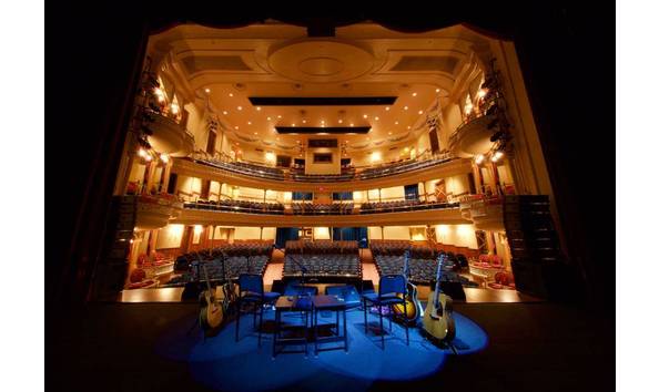 Big image grand opera house lylelovett nov2016