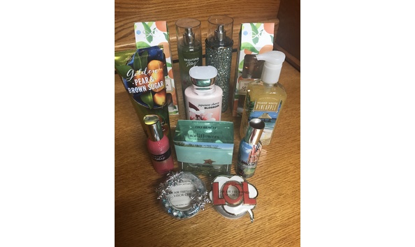 Big image r35 bath   body