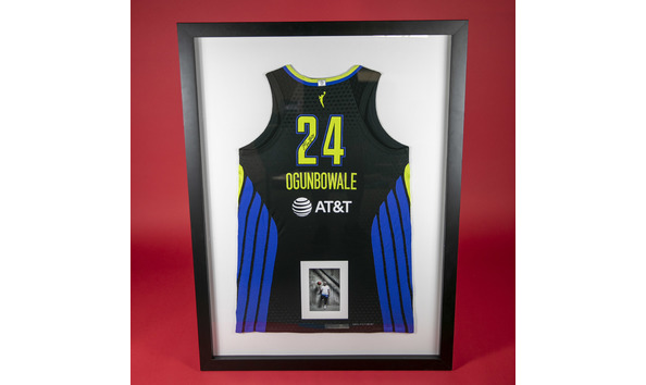 Big image arike ogunbowale 1  1 