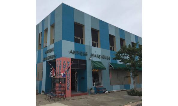 Big image antique warehouse 1