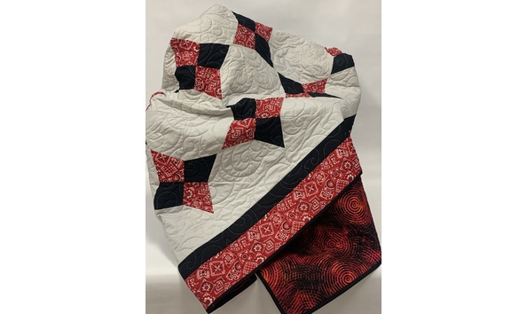 Big image red black quilt