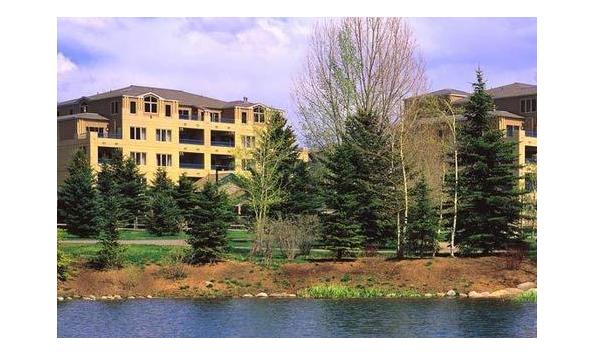 Big image 2241284 lakeside terrace villas avon vail valley hotel exterior 1 def