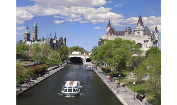 Big image pic rideau canal  the parliament of canada  ottawa