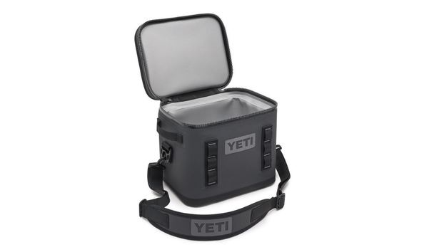Big image f 24 25 12839852 wuetzxym yeti cooler 2 hopper  002 