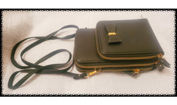 Big image black and gold 1