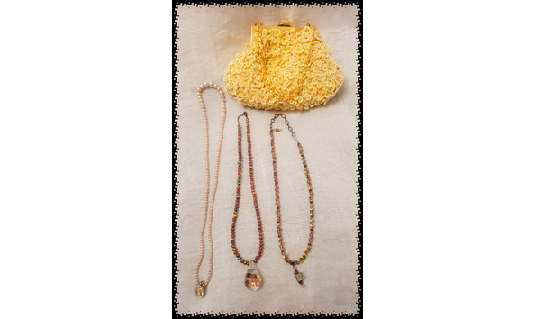 Big image ivory purse and accesories 2