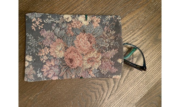 Big image eyeglass case   lisa fleek