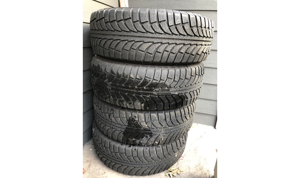 Big image snow tires 2