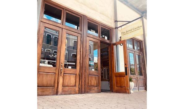 Big image jewel garden 1