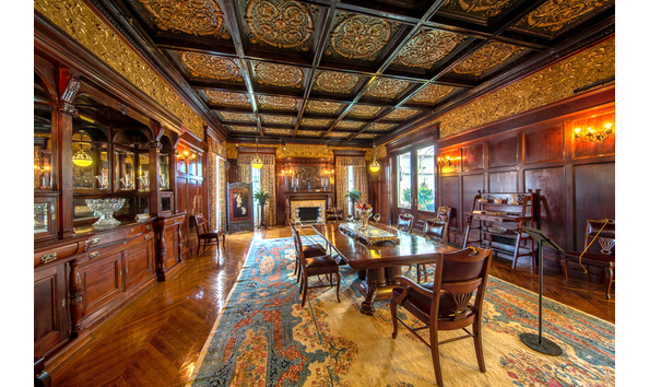 Big image moody diningroom2016