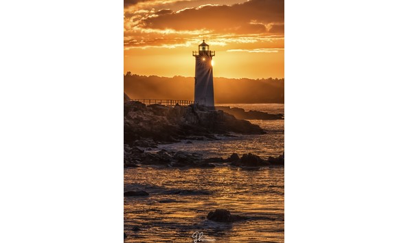 Big image greg canvas portsmouth lighthouse 1