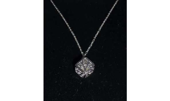 Big image 202110jwy014 3   glow in the dark filigree necklace