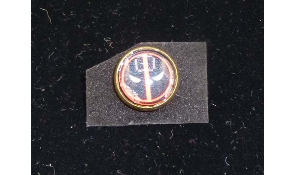 Big image 202110jwy007   deadpool lapel pin 2 of 2