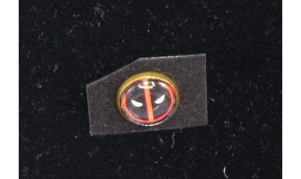 Big image 202110jwy007 2   deadpool lapel pin 2 of 2