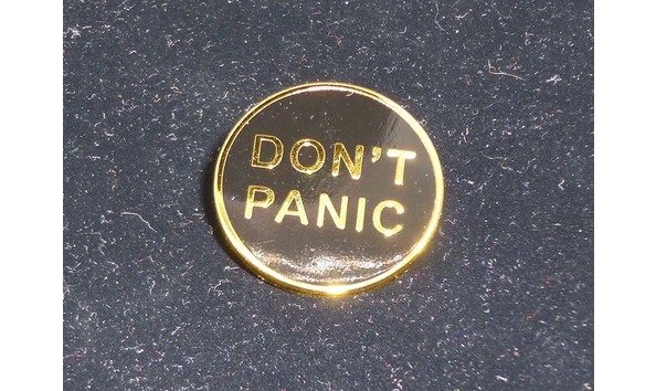 Big image 202110jwy048   don t panic pin